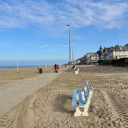 Les Bains A Deux Pas De La Apartmán Trouville-sur-Mer