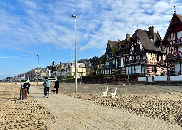 Les Bains A Deux Pas De La Apartment